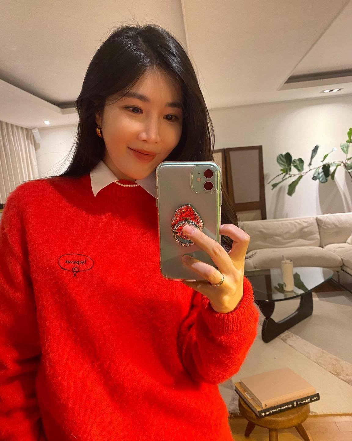 올겨울 주목해야할 컬러@레드❤️
비비드한 레드 컬러 니트로 겨울코디 포인트🍎이렇게 입자😘 이미지4