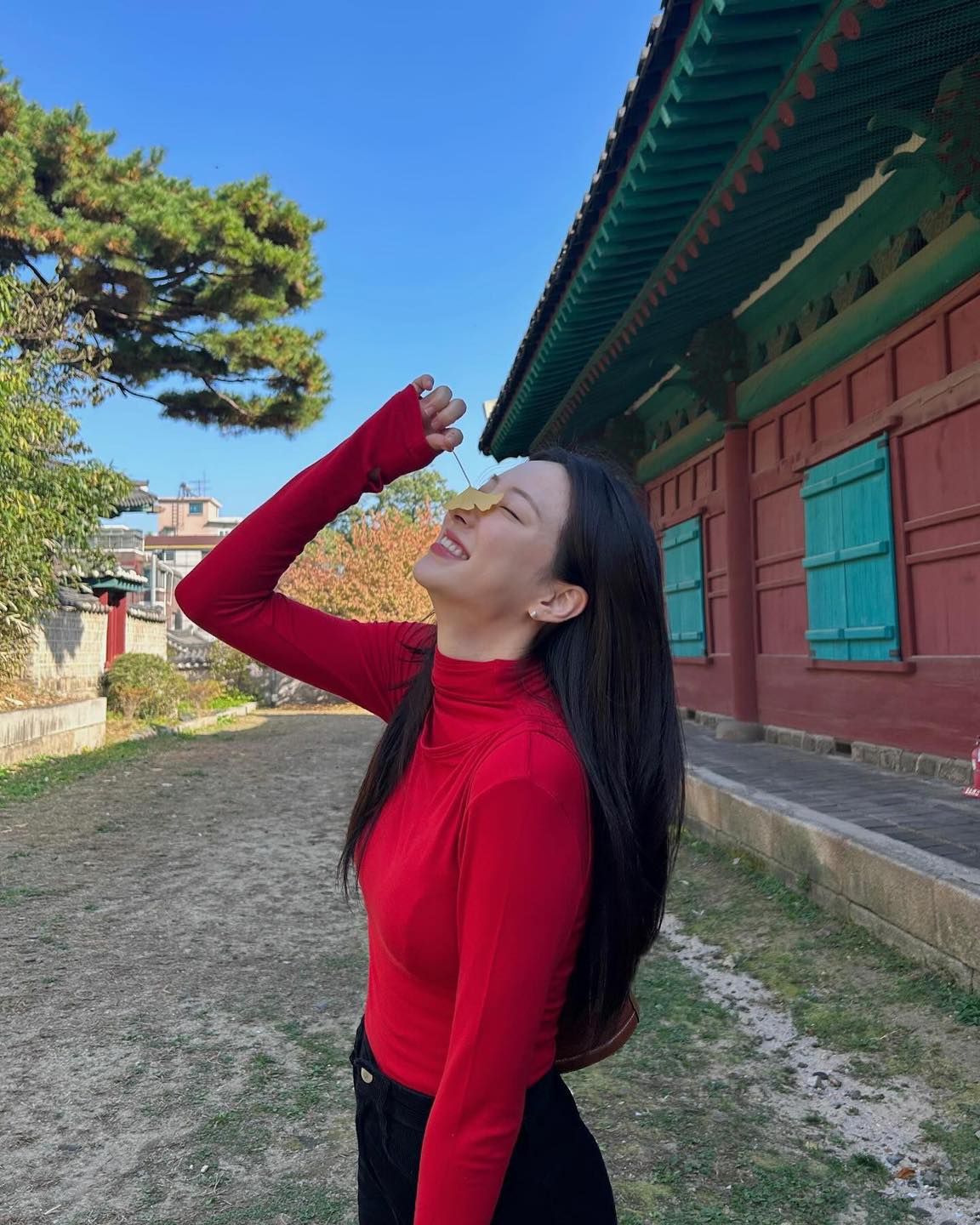 올겨울 주목해야할 컬러@레드❤️
비비드한 레드 컬러 니트로 겨울코디 포인트🍎이렇게 입자😘 이미지3