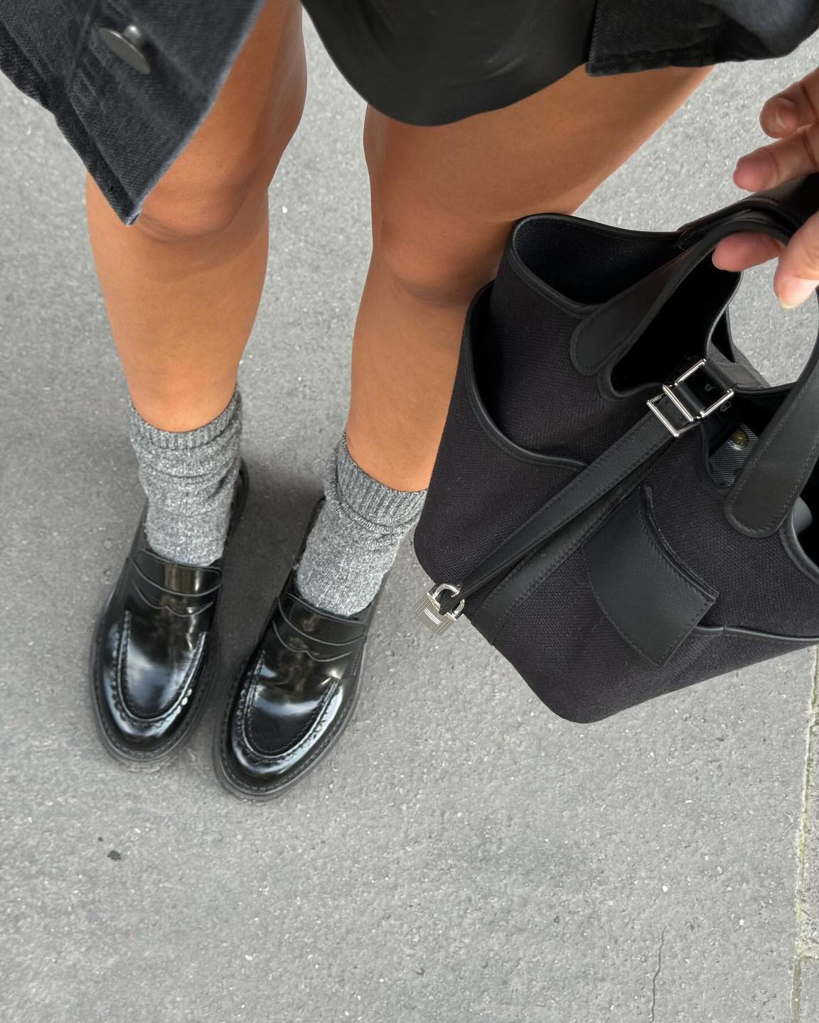 블랙로퍼와 회색양말🖤🩶클래식 이미지3