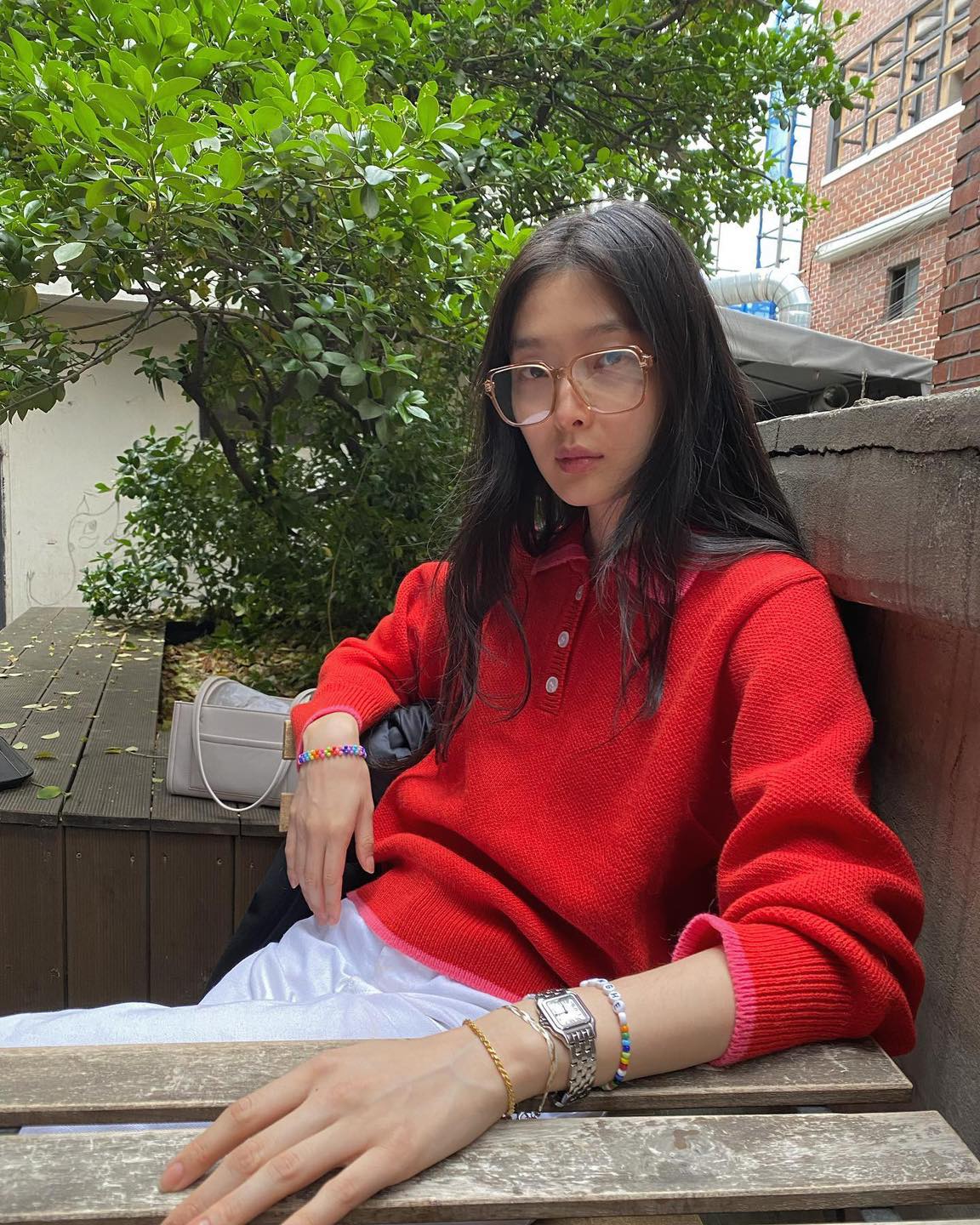 올겨울 주목해야할 컬러@레드❤️
비비드한 레드 컬러 니트로 겨울코디 포인트🍎이렇게 입자😘 이미지