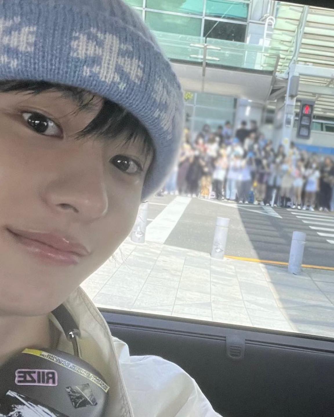 아이돌 손민수템 추천 비니❄️🤍
크롬하츠 캐시미어 빅대디 비니🩵덕질하면서 이쁜 모자 겟하자 이미지2