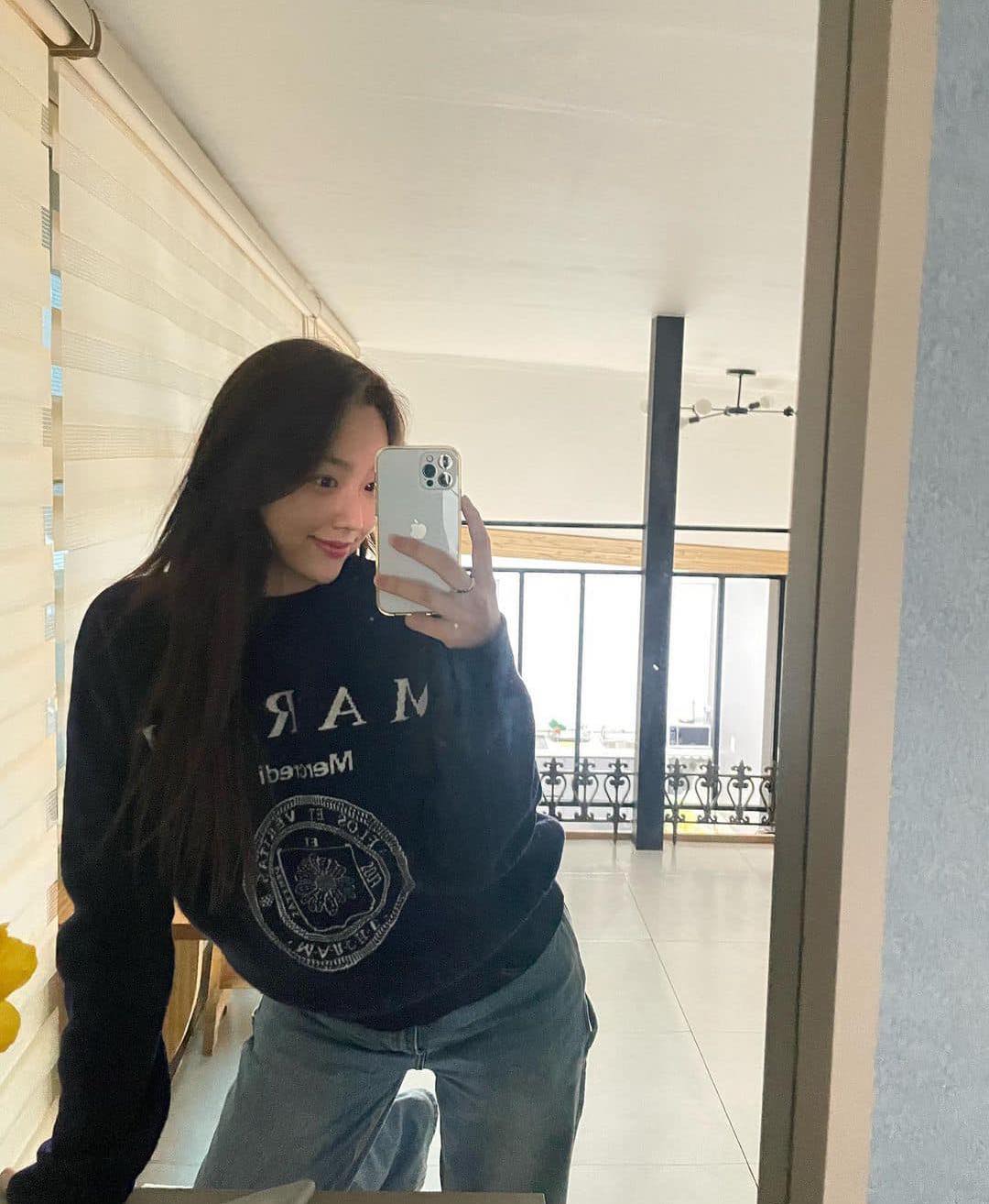 깔끔담백 무드💙@네이비 니트 이미지7