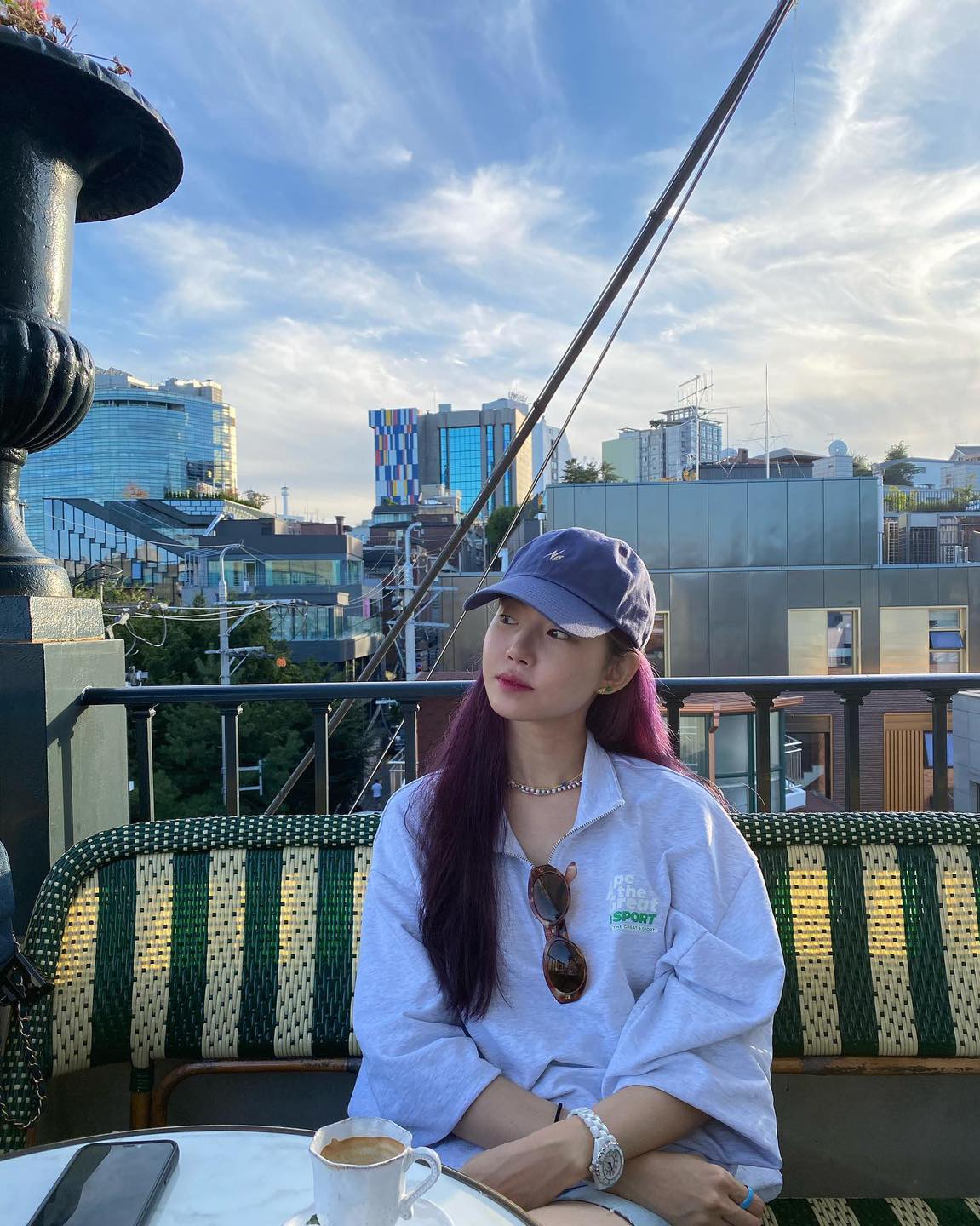 맨투맨에 볼캡🧢🩶 편한 꾸안꾸 이미지