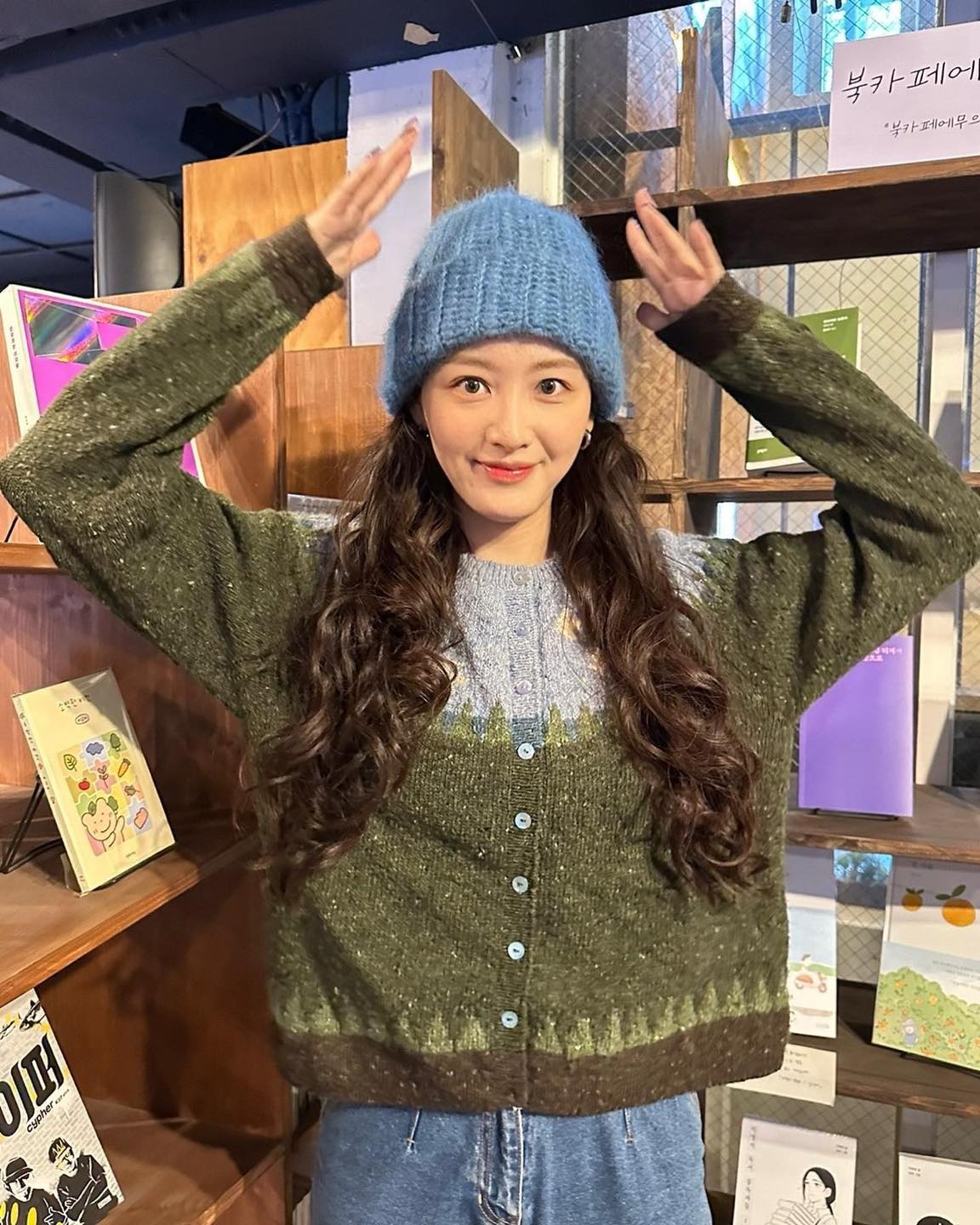 귀여운 그래니룩🤶🏻@패턴 가디건 이미지"