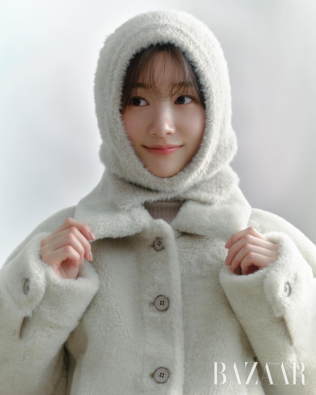 사랑스러운🤍🩵정채연 윈터룩
청순 & 세련무드☃️❄️온앤온 겨울에도 @예쁘게입자 #광고 이미지