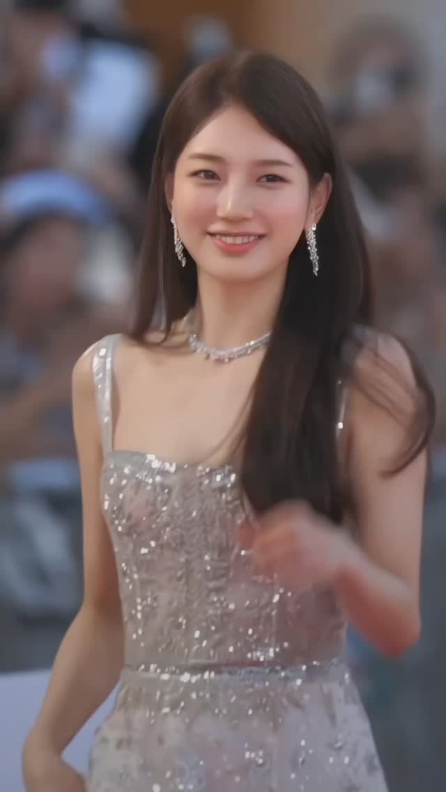 역시 드레스 여신 TOP🤍❤️수지 미모력 이미지
