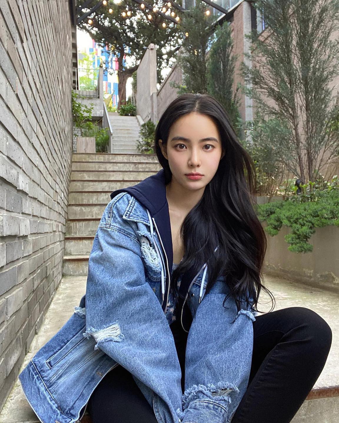 겨울엔 자켓 안에 후드 걸쳐🖤🩶 이미지
