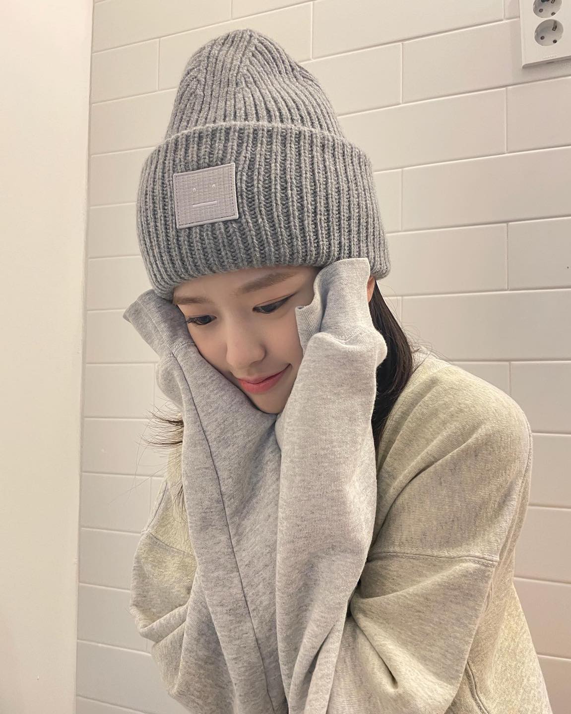 선물로 딱 좋은🎁아크네 비니🤖 이미지2