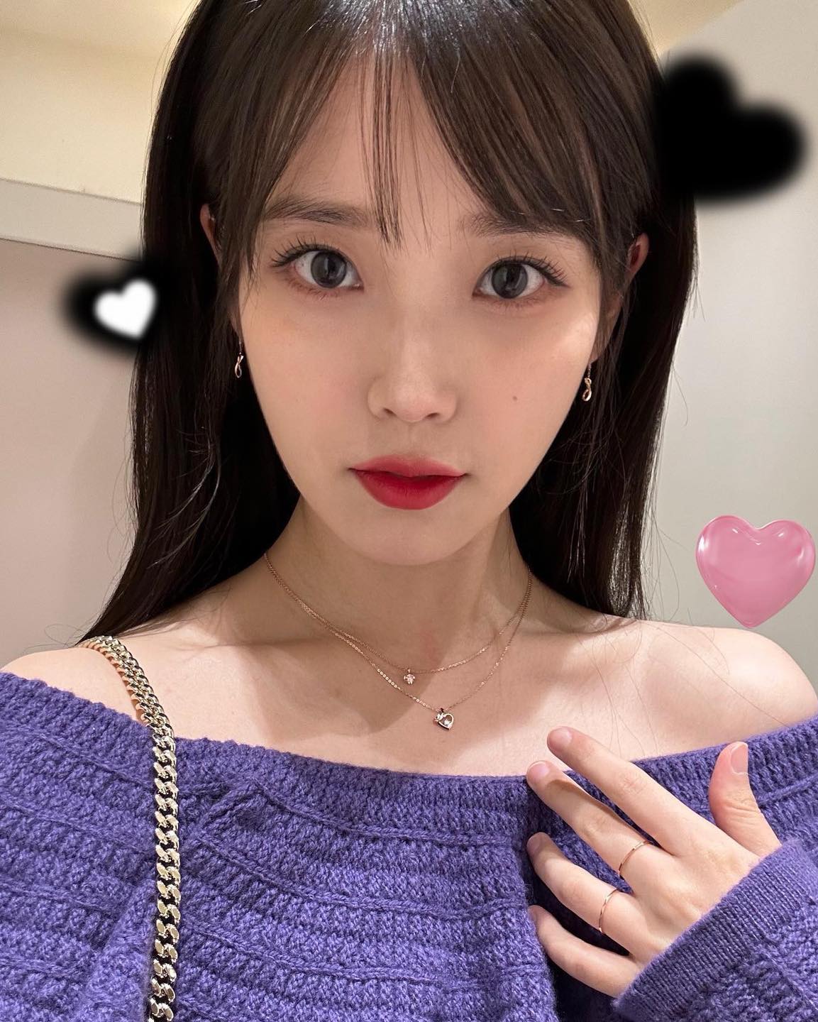 겨울에도 운동해야 하는 이유🩶
직각 어깨&쇄골라인 뽐낼 오프숄더 니트❤️‍🔥올 연말에@입자🤍 이미지2