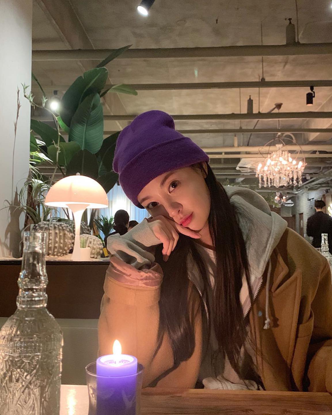 브라운 롱코트의 포근한 감성🤎 이미지