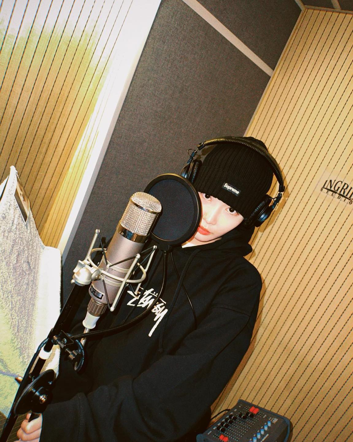 브랜드 로고 후드 추천 리스트📝
오버핏으로 입으면 더 이쁜 후드티🩶여러분의 선택은?☑️
1 + 2. 나이키 x 스투시
3 + 4. 스투시
5 + 6. 슈프림
7 + 8. 챔피온
9 + 10. GAP 이미지4