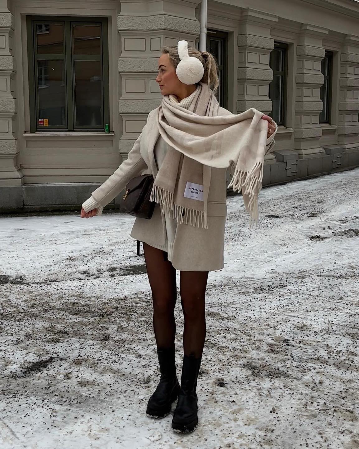 올겨울엔 눈처럼 뽀얀 귀마개❄️☁️ 이미지