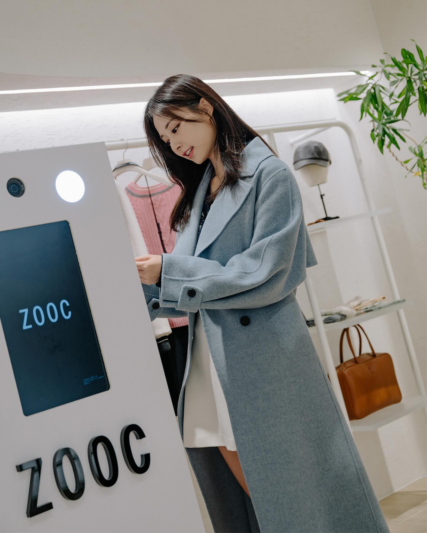 겨울에 만난 ZOOC x 쯔위🤍🖤
여신 쯔위 겨울 코디🕵🏻‍♀️❄️주크 23FW 룩북 @따라해 #광고 이미지6