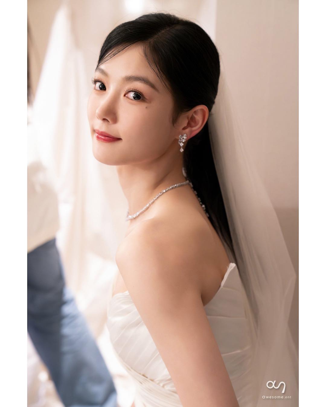 스와로브스키 x 김유정 🦢🩵
눈부신 스와로브스키의 홀리데이 @주얼리💎✨#광고 이미지