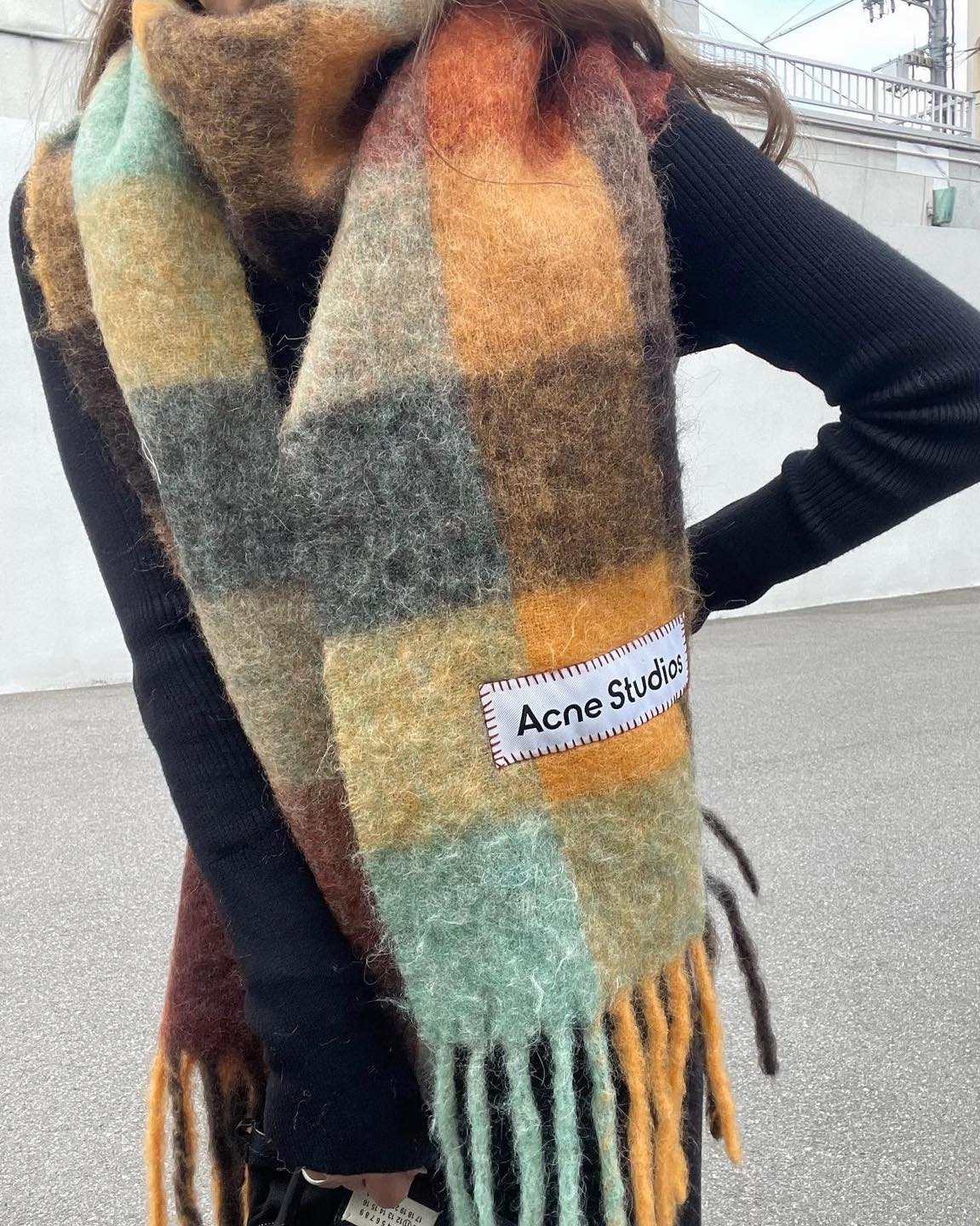 겨울 위시🛍️아크네 체크 목도리🧣 이미지