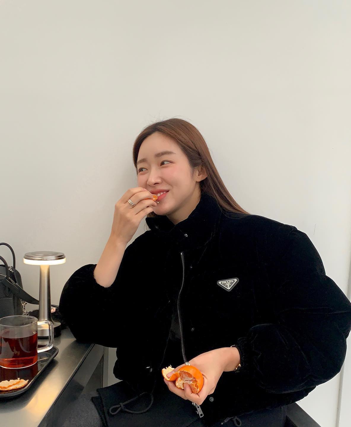 숏기장의 고급진 프라다 패딩🔻🖤 이미지