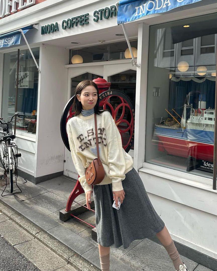 레이어드하면 더 좋은 목폴라🤍🩵 이미지