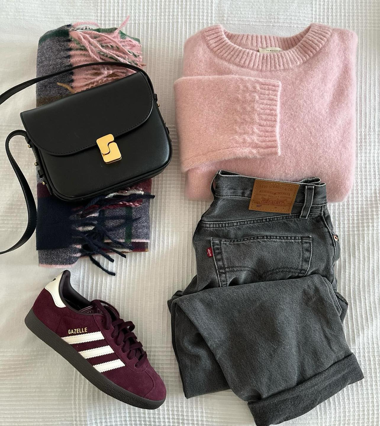아디다스랑 입는 니트코디👟🖤 이미지