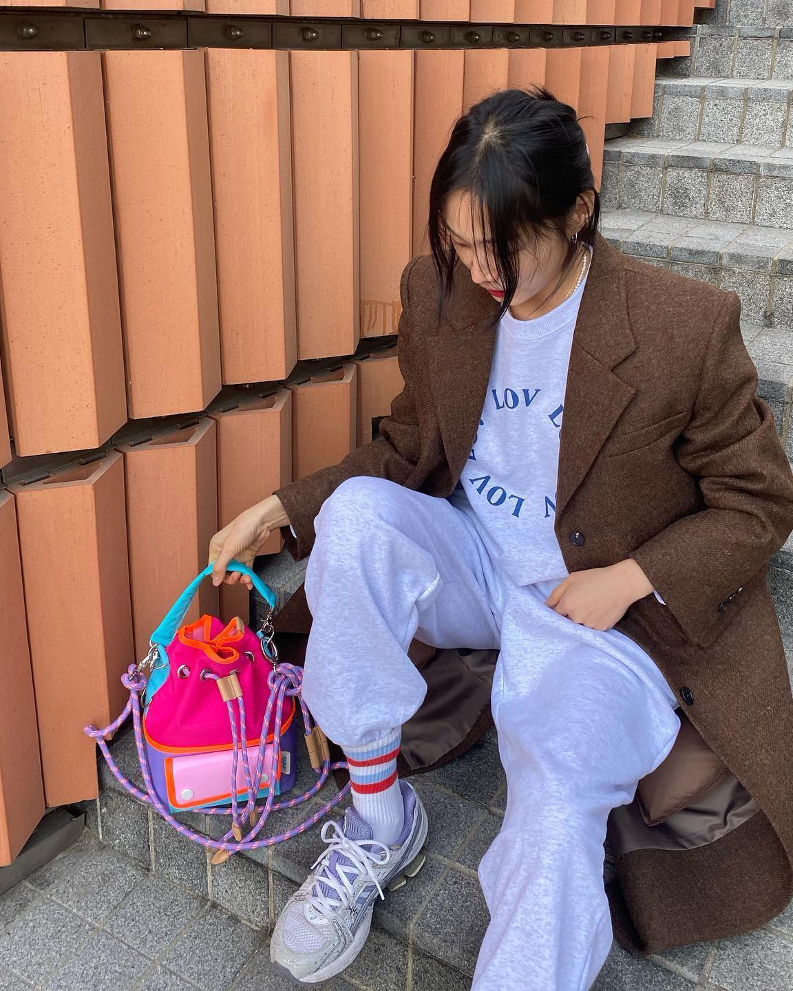 롱코트에 조거로 겨울 꾸안꾸🩶 이미지