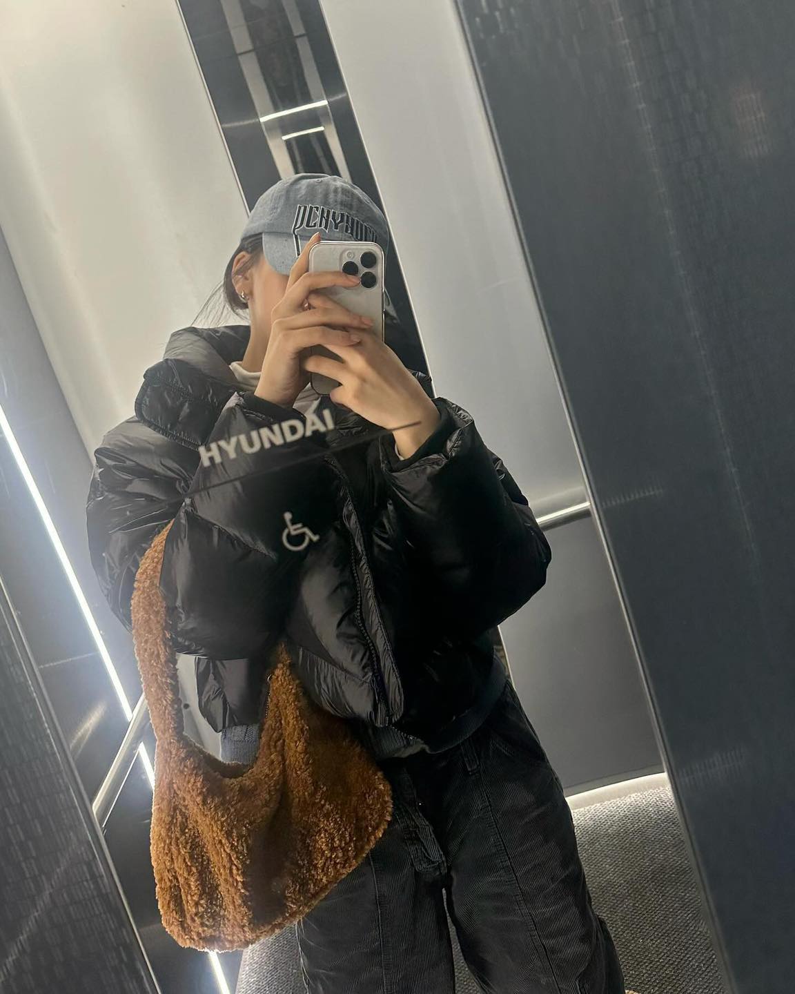 겨울 귀욤 포인트🧸뽀글이가방 이미지5