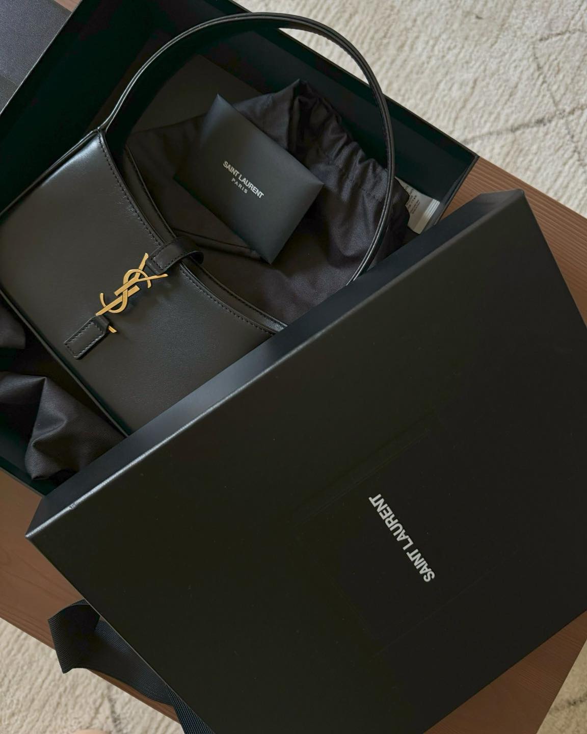 모던시크 정석✨ 생로랑 호보백🖤 이미지