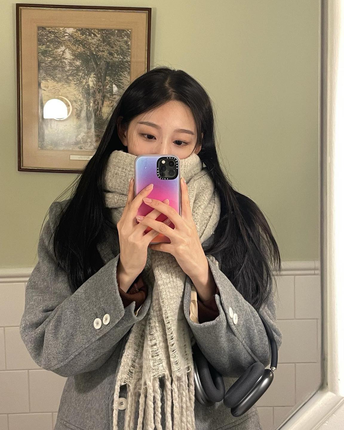 실내에서도 따뜻하게 목도리🧣 이미지