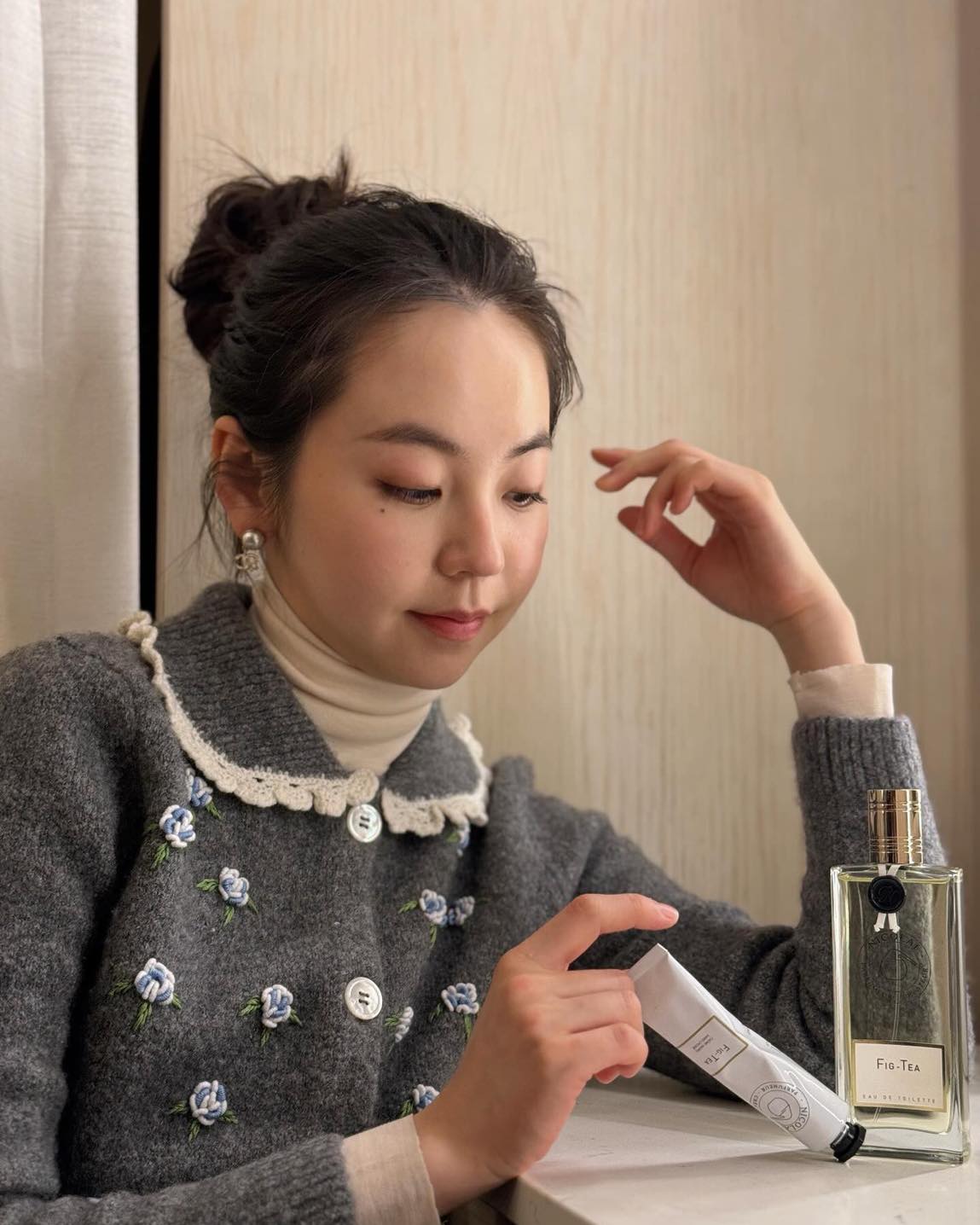 레이어드하기 좋은 흰색 목폴라🤍 이미지