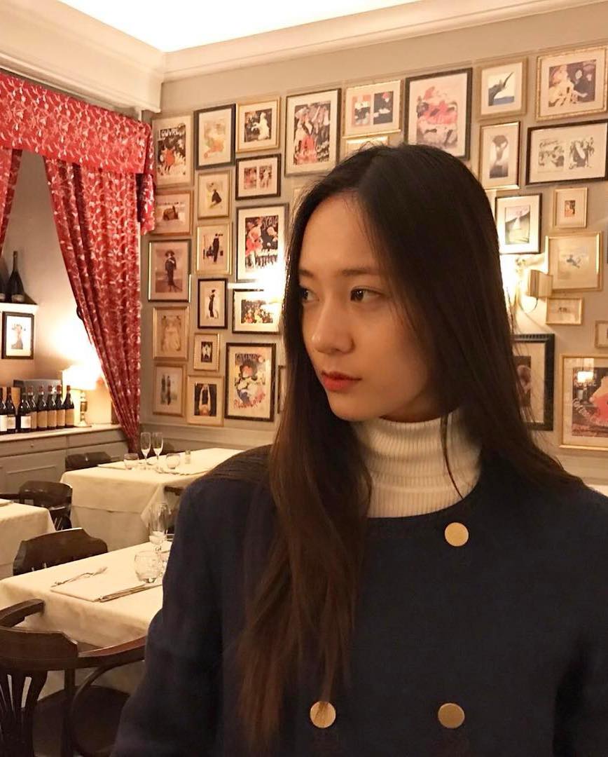 레이어드하기 좋은 흰색 목폴라🤍 이미지
