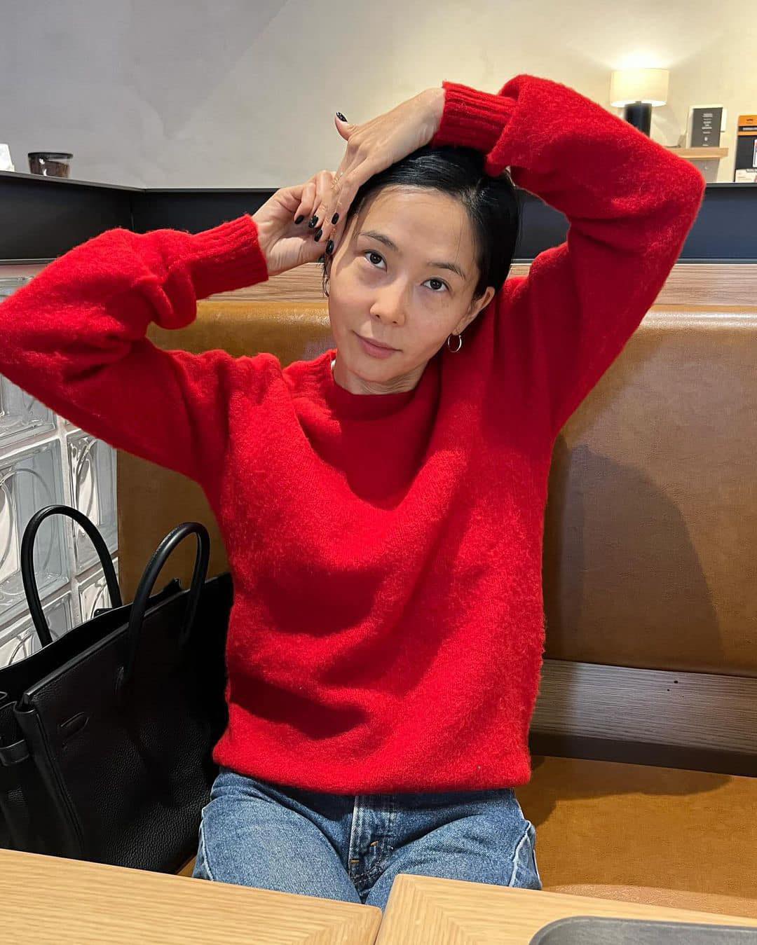 연말 데일리템은❤️🧶레드 니트 이미지3