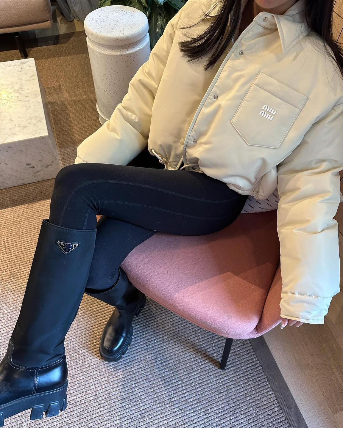 패딩도 귀여운 미우미우💖 이미지