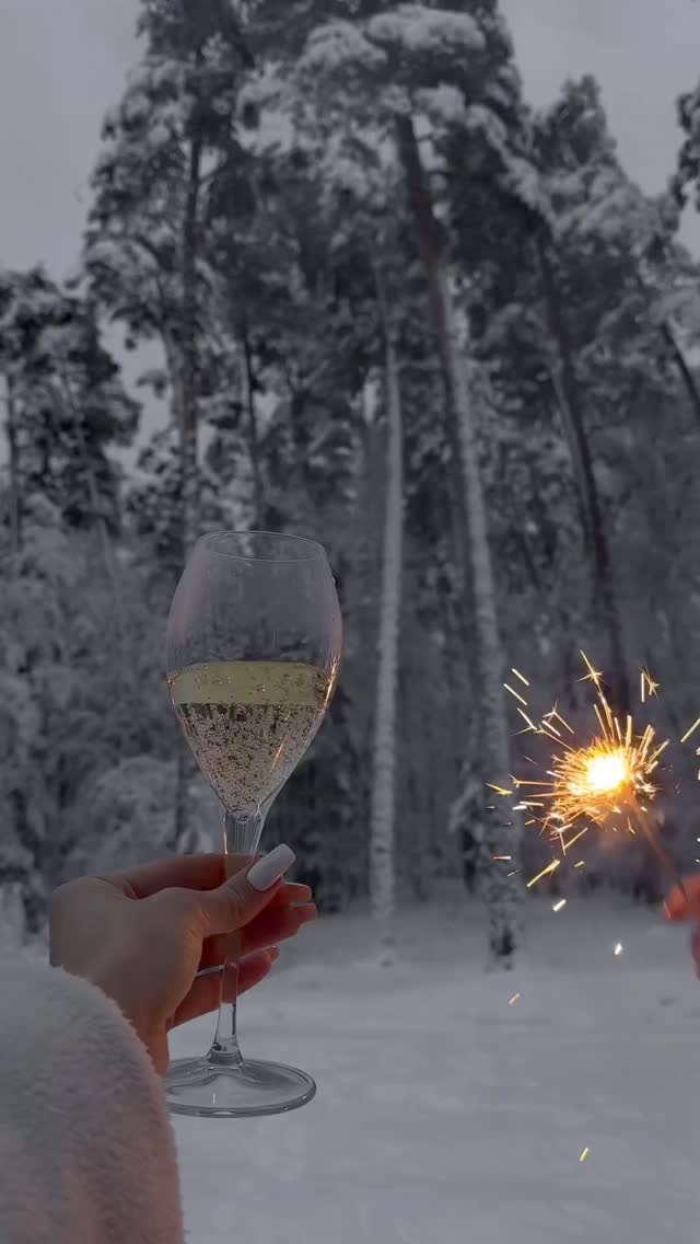 2024년 맞이 치어스🎊🥂
새해 복 많이 받으시고 건강하세요!🧧 이미지