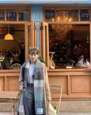 롱코트에 슬랙스로 출근룩🩶🖤 이미지