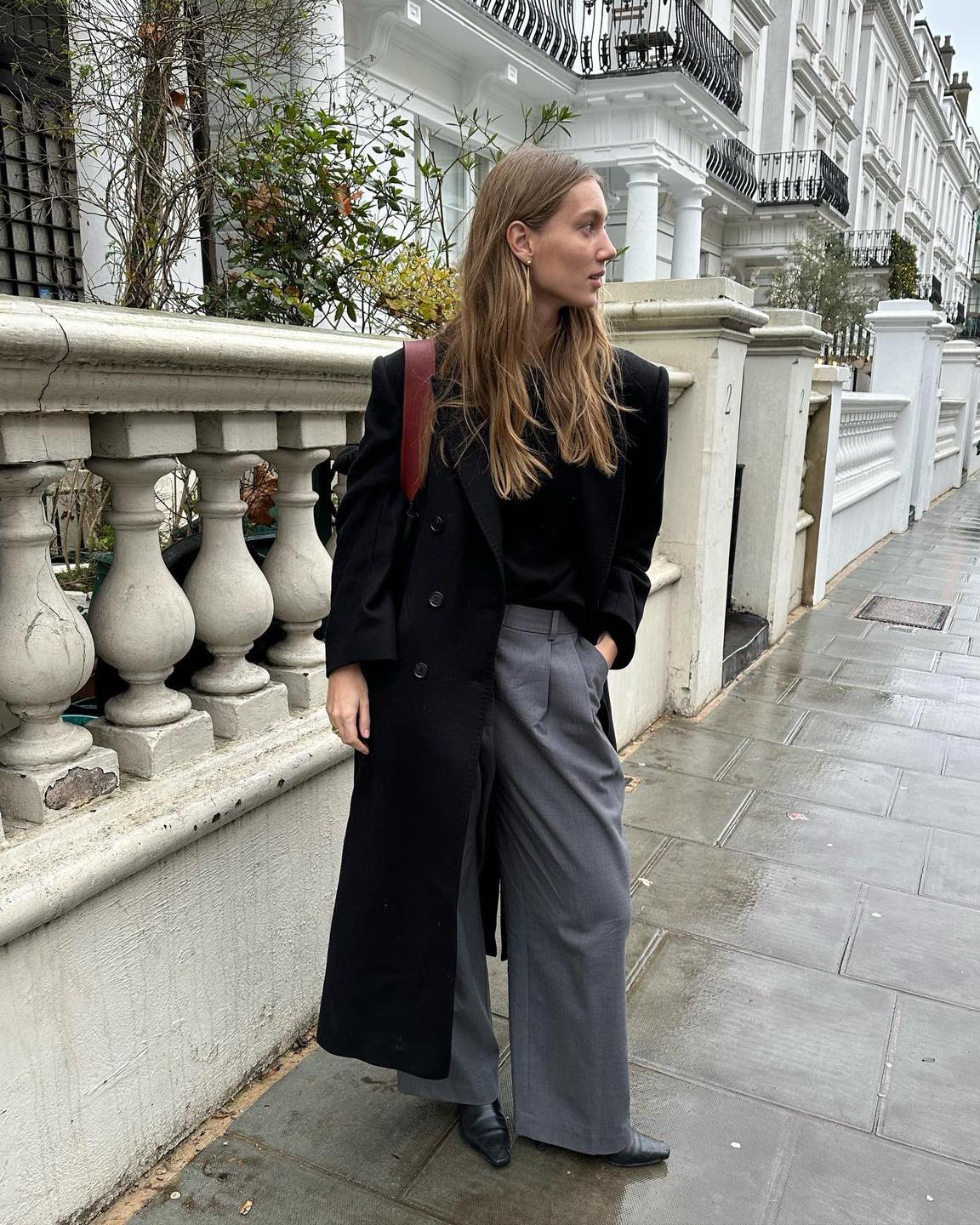 미니멀 정석🖤코트 & 슬랙스 코디 이미지