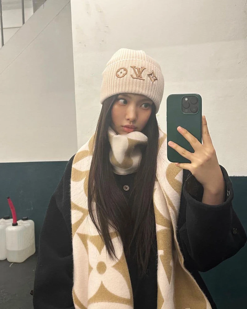 새해선물로 LV 비니&머플러🤎🩷 이미지2