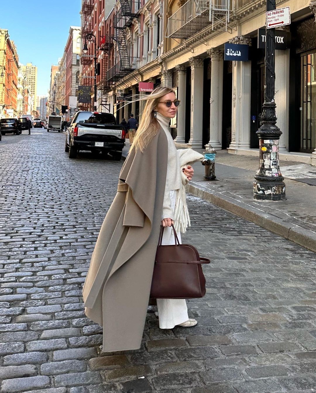 요즘 언니들 픽🧳더로우 마고백🖤 이미지7