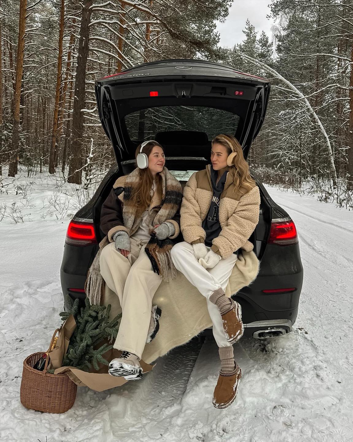 겨울 캠핑 트렁크샷🏕️🚐@가즈아 이미지