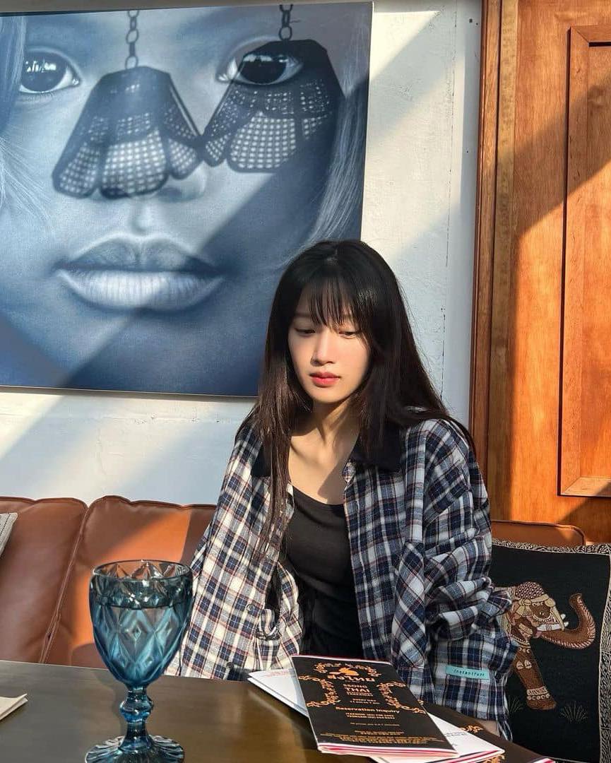 겨울 감성 체크셔츠 걸쳐🖤🤍 이미지