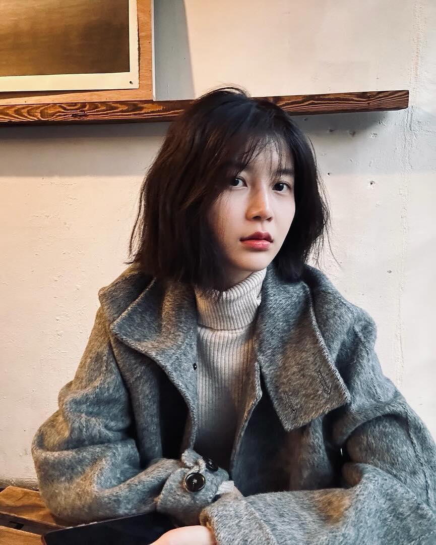 코트에는 따뜻하게 목폴라 코디🤎 이미지