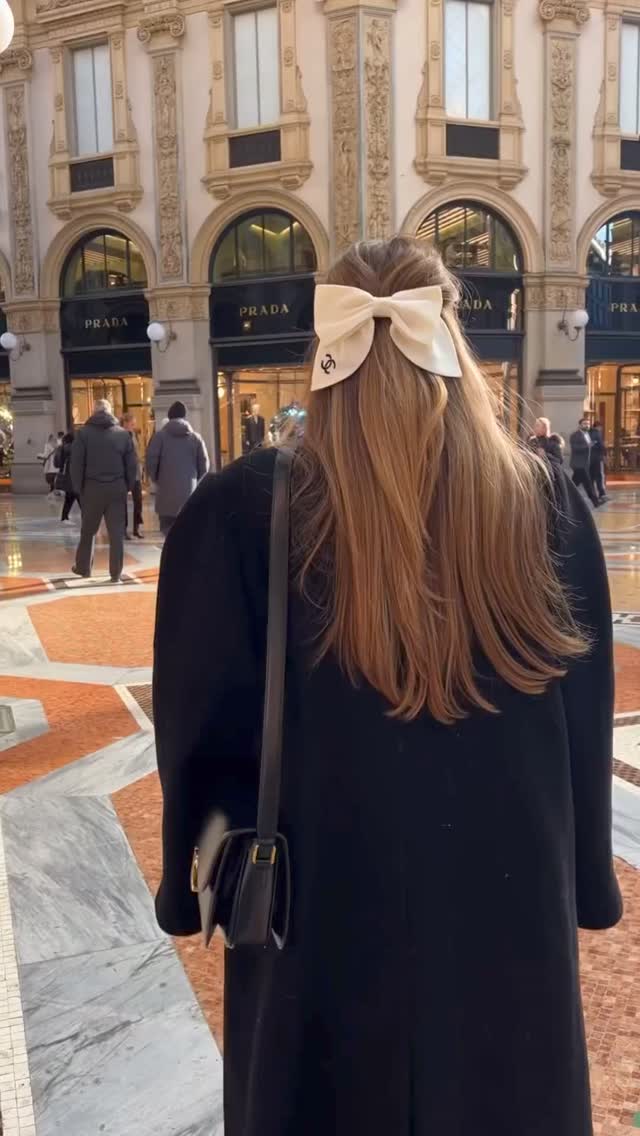 24년 맞이, 우리에게 필요한🤍🖤
간단한 리본끈을 소개할게…..🎀 언젠가는 @갖겠지..? 이미지