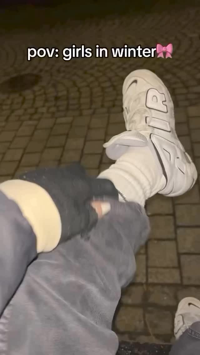 다들하고있찌??🖤🤍추운날씨 @필수템 이미지