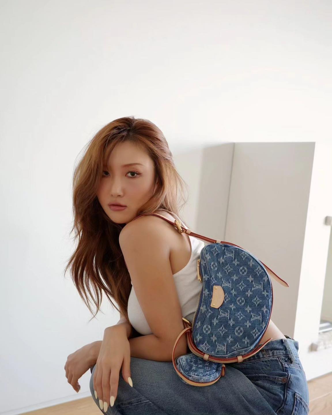 루이비통 신상💙 크로아상 데님백 이미지8