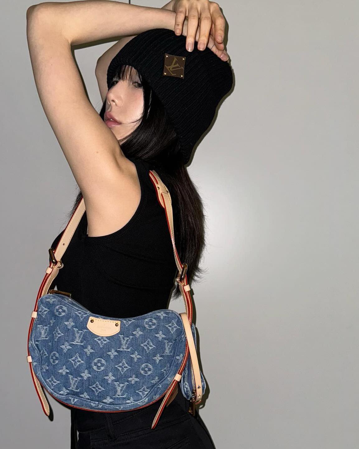 루이비통 신상💙 크로아상 데님백 이미지7