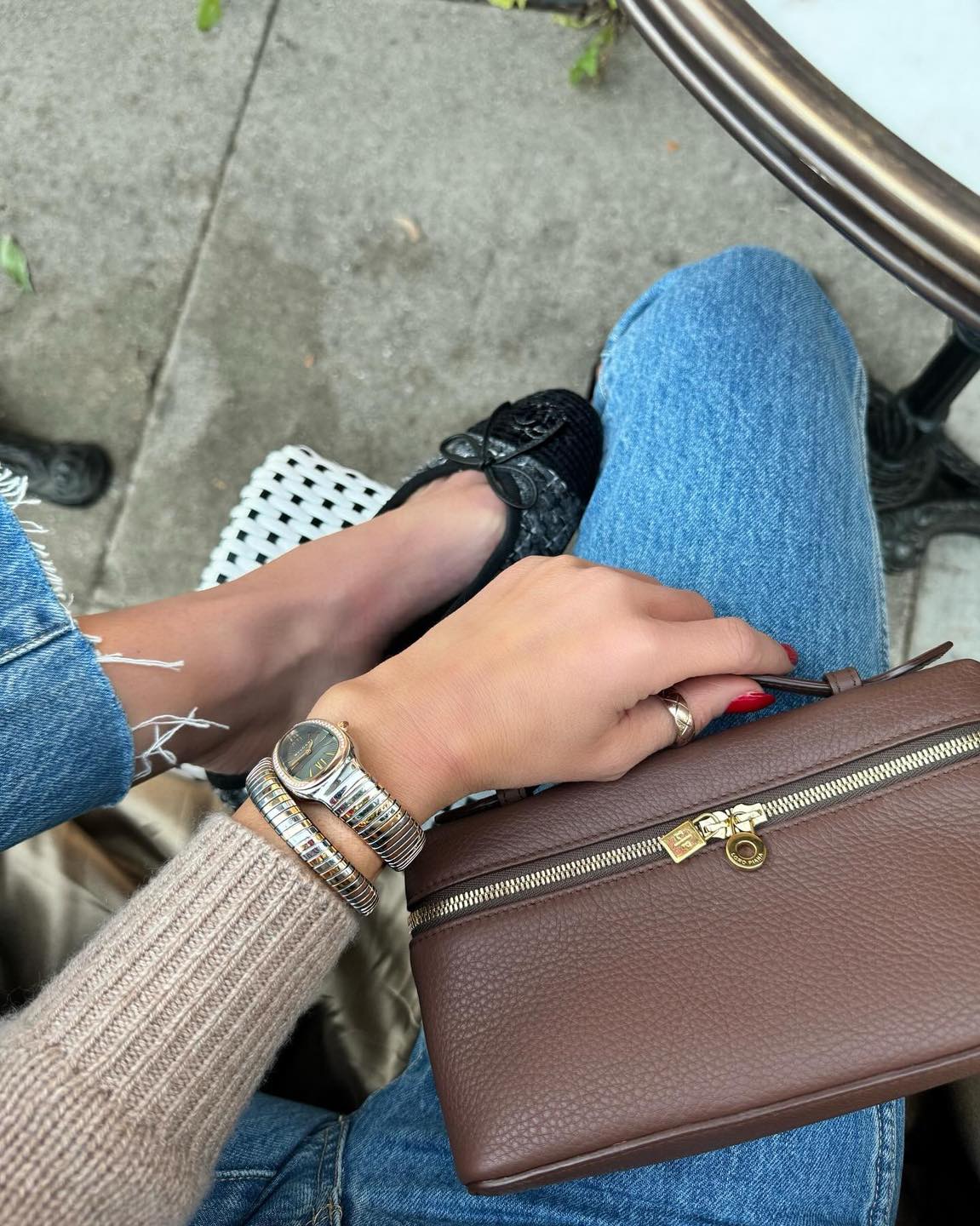 고소영의 럭셔리 클래식백 정보👜
로로피아나 엑스트라백🤎 세련되고 우아한 사각 쉐입✨고급짐 이미지5