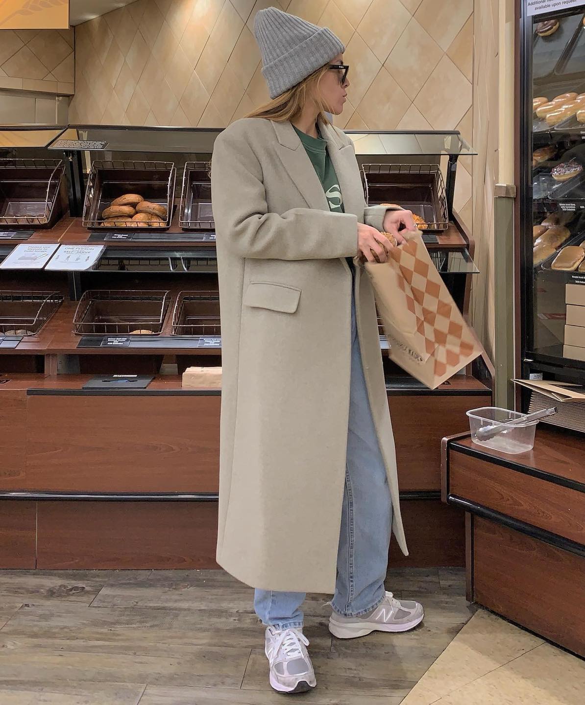 롱코트에 캐주얼한 뉴발 신기🧥👟

1. 뉴발란스 990v5 님버스 클라우드

2. 뉴발란스 빌리스 992 그레이 블루

3. 뉴발란스 327 브라운

4. 뉴발란스 530 실버 옐로우

5. 뉴발란스 550 화이트 그린

6. 뉴발란스 2002 런닝화 아틀라스 그레이

7. 뉴발란스 991 20TH 그린 이미지
