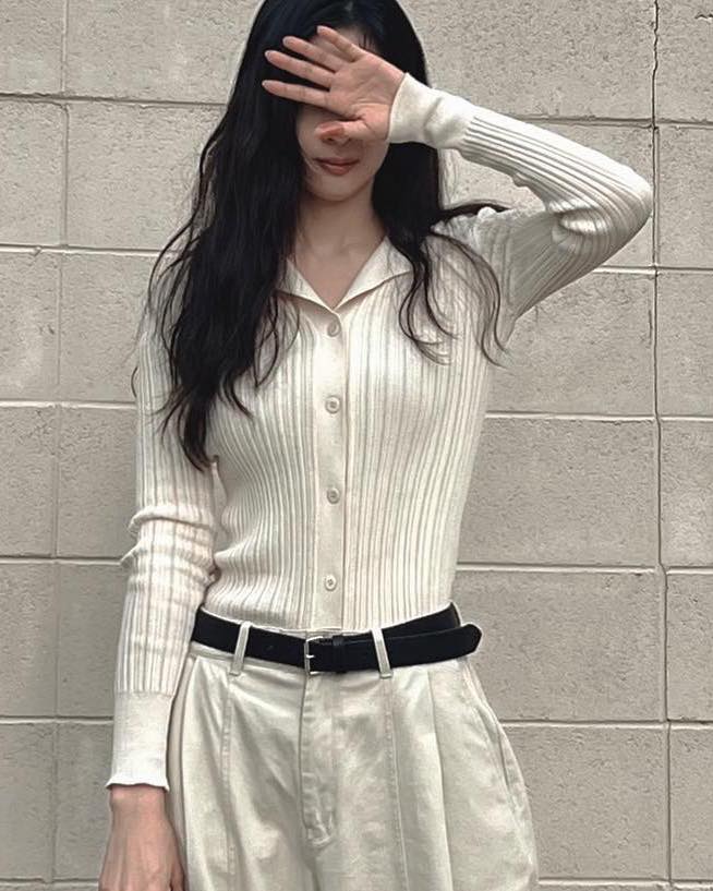 겨울엔 깔끔한 화이트팬츠룩🤍 이미지