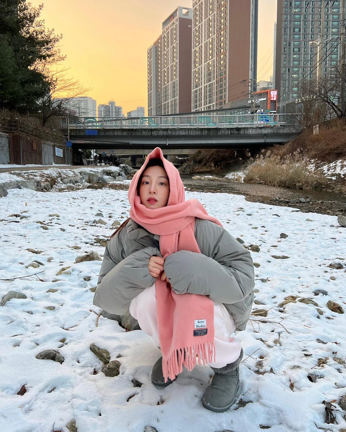 패딩에 목도리까지 필요한 날씨🥶 이미지4
