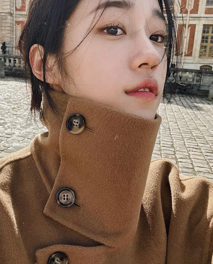 오늘 생일인 노윤서🤎감성 코트룩 이미지