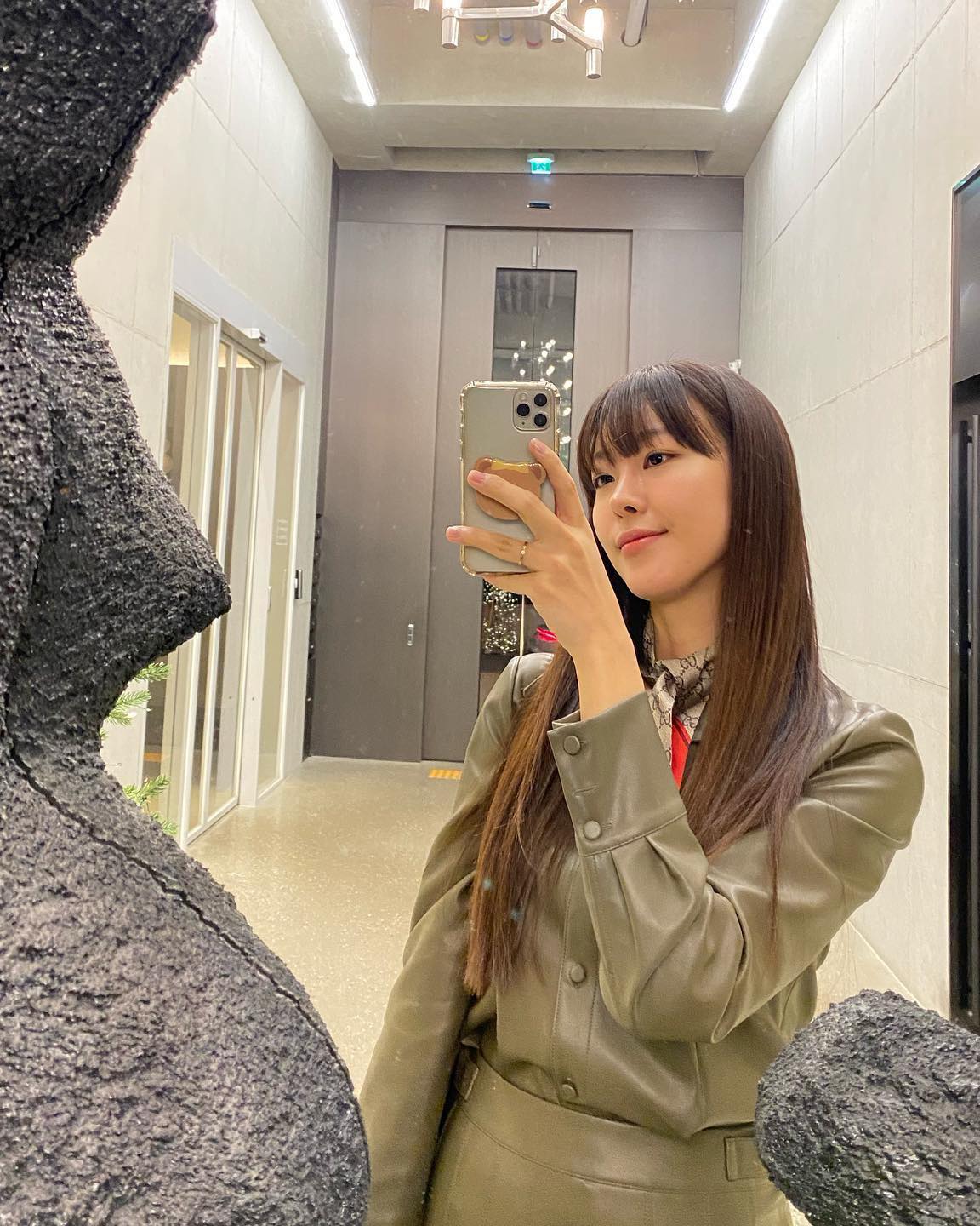 언니들처럼 이쁘게😙스카프 연출 이미지