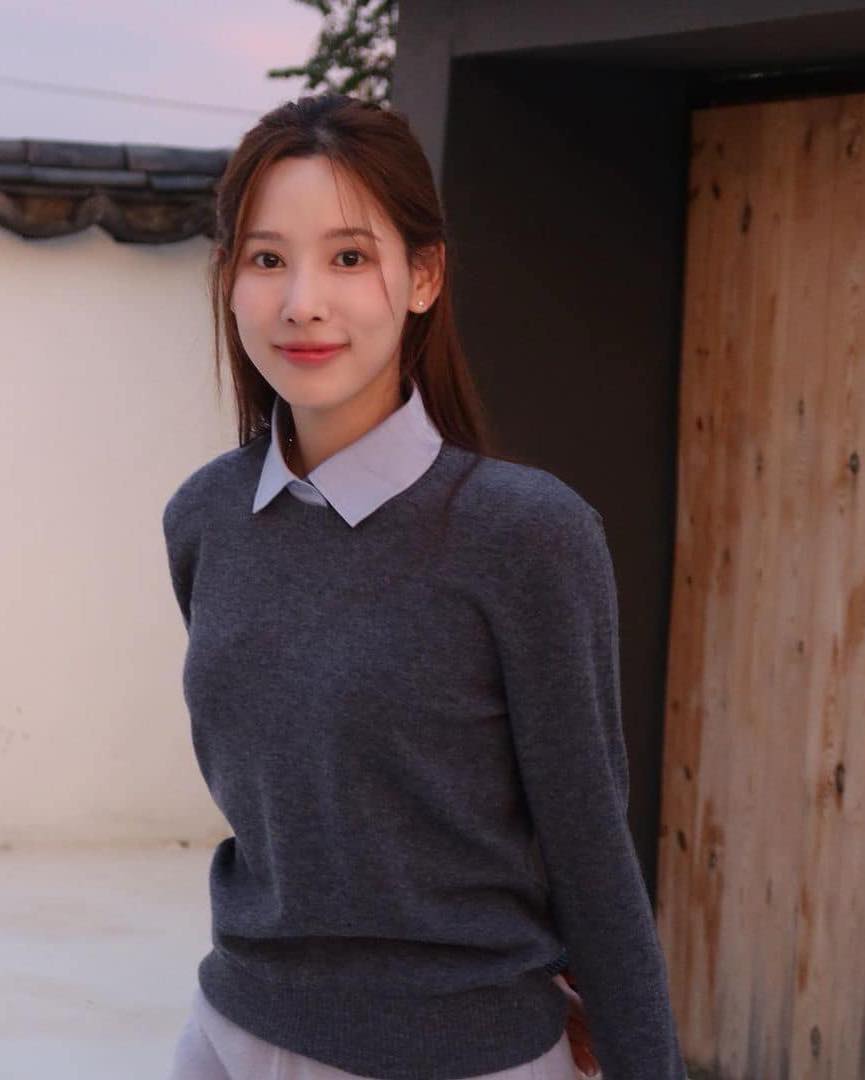 깔꼼해🧶👔니트+셔츠 레이어드 이미지