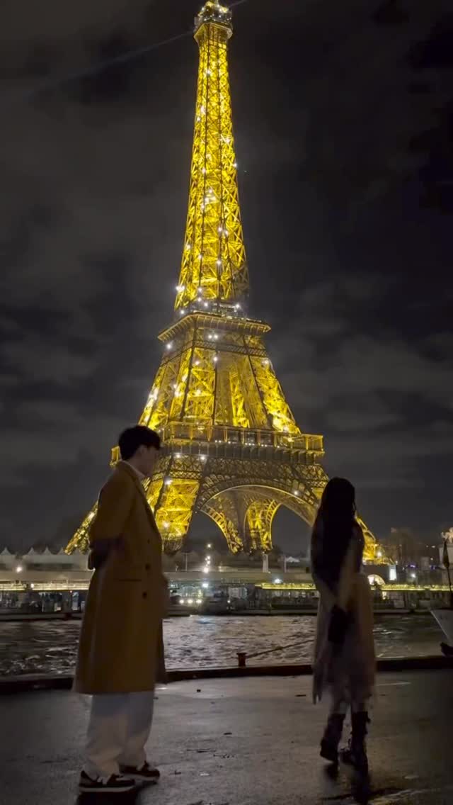 올해는 함께 에펠탑 보러 가고파🇫🇷 이미지